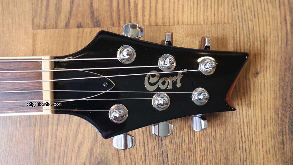 Cort M600 - Headstock