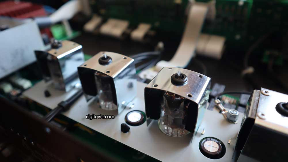 E570, preamp tubes