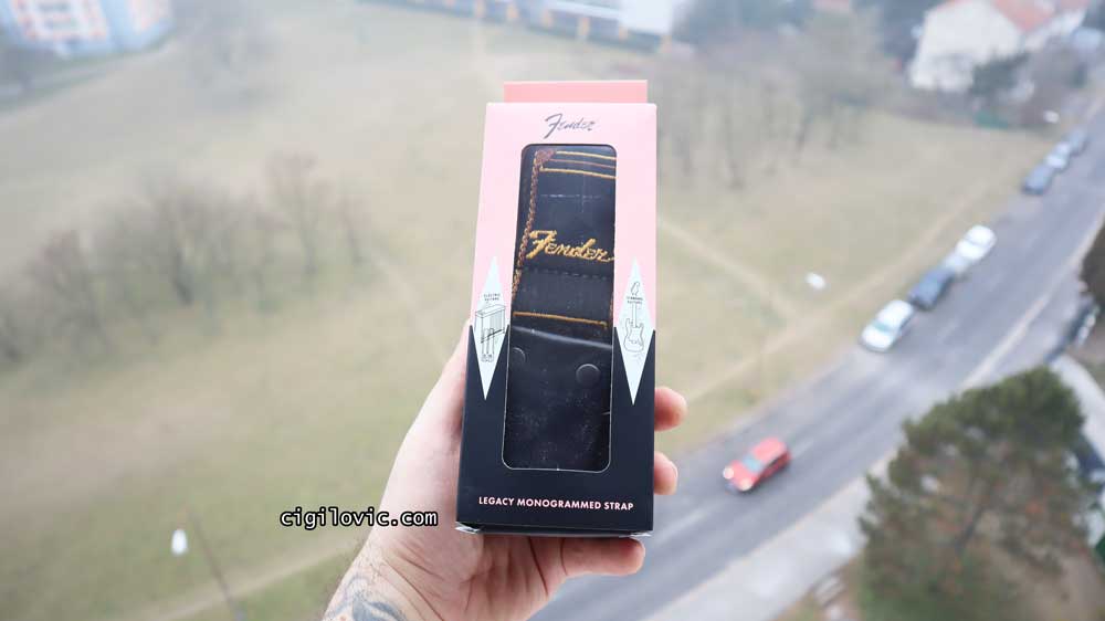 Fender Legacy Vintage Monogram Strap - Box