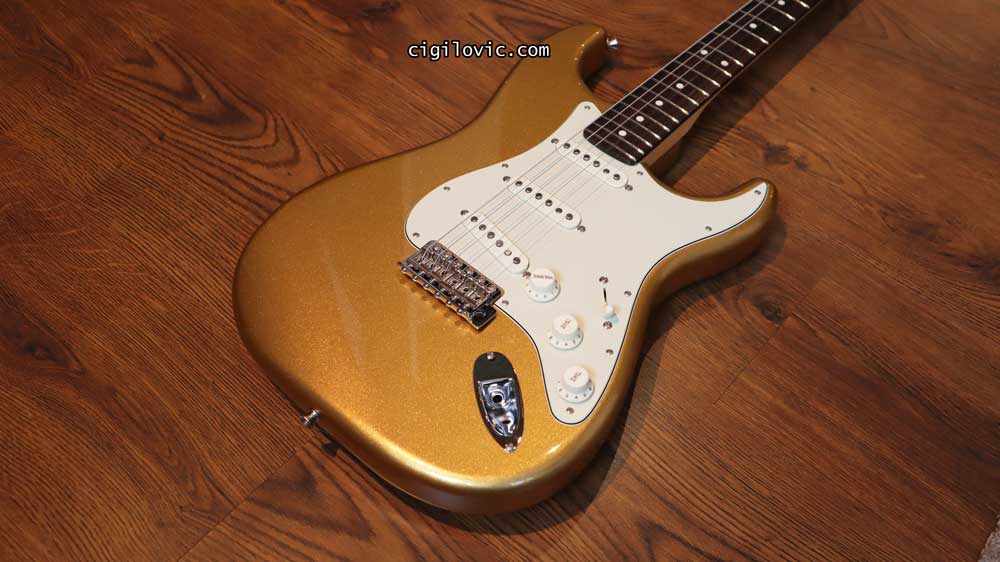 Fender MIJ Hybrid II Stratocaster MAG - Body Angle Fender MIJ Hybrid II Stratocaster MAG - Body Angle