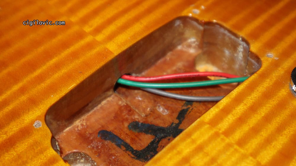 See the thick maple cap?