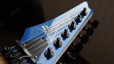 Ibanez rg565 featured