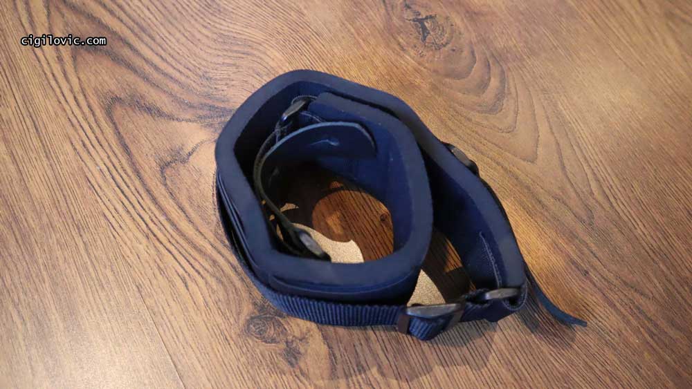 Rolled up, very thick strap for maximum comfort