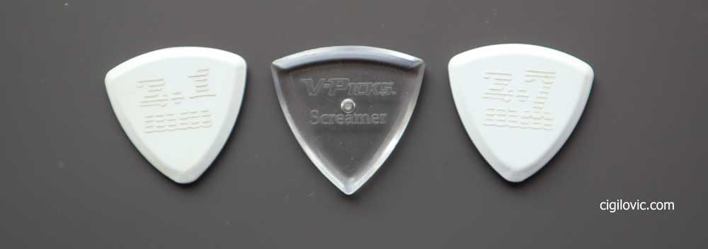 V-Picks Screamer vs Chicken Picks Bermuda V-Picks Screamer vs Chicken Picks Bermuda